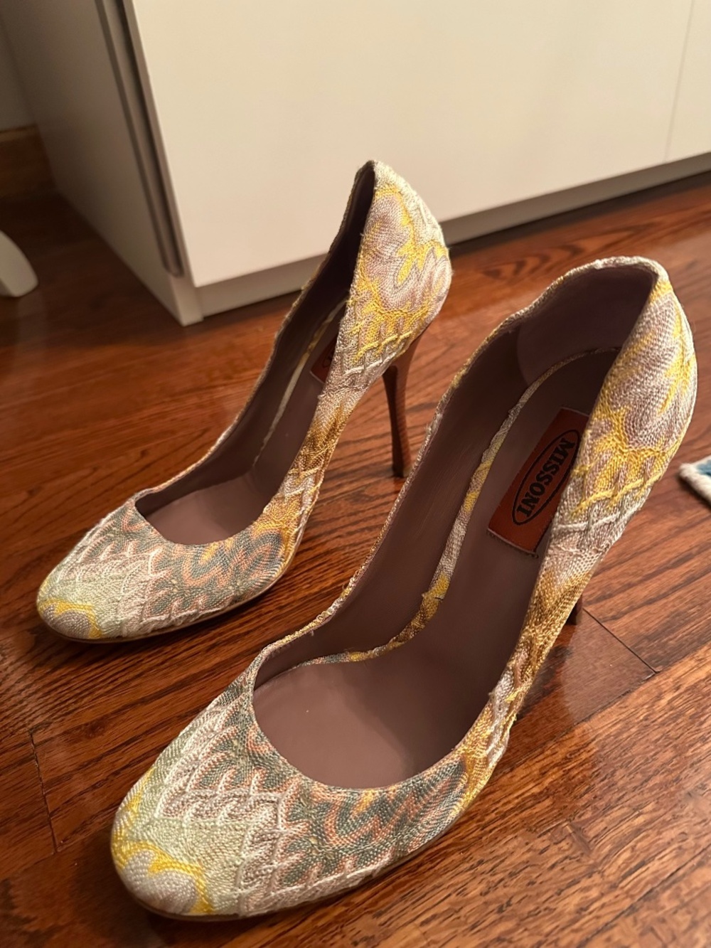 Missoni Yellow Beige zig zag pumps